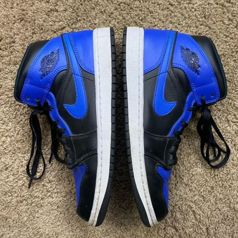 Jordan Women's Blue and Black Trainers